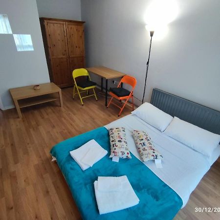 Central And Quiet Flat In London! Close To Station Exterior photo